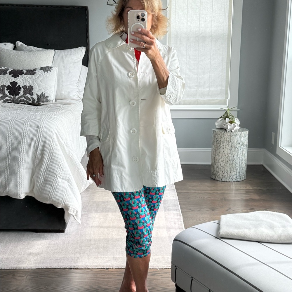 White unconstructed cotton Jacket LASAt CALL BEFORE DONATION